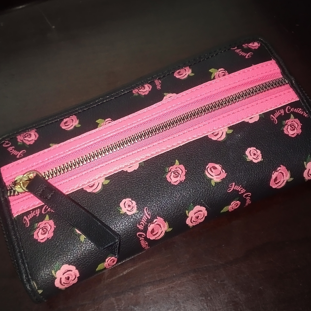 BNWT juicy couture rose print vinyl wallet